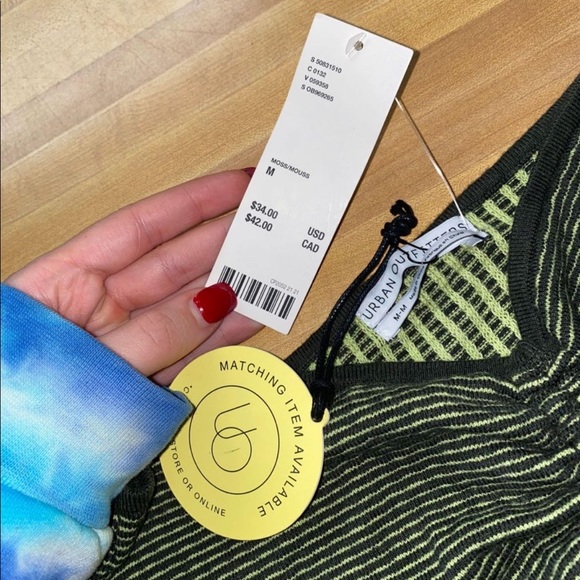 Knitted cropped top from Urban Outfitters brand new with tags - Picture 3 of 3